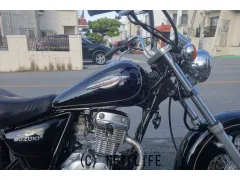 スズキ マローダー125