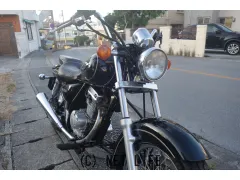 スズキ マローダー125