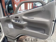 日野自動車 デュトロ