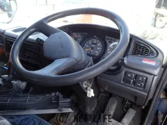 UDトラックス コンドル