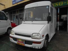 ダイハツ ミラウォークスルーバン