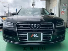 アウディ A8