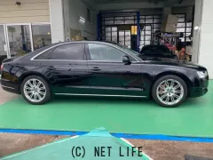 アウディ A8