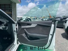 アウディ A5スポーツバック