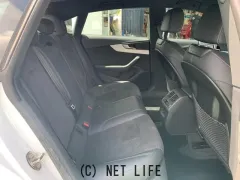 アウディ A5スポーツバック