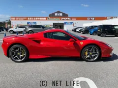 フェラーリ F8スパイダー