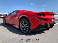 フェラーリ F8スパイダー