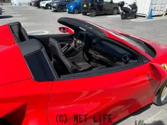 フェラーリ F8スパイダー