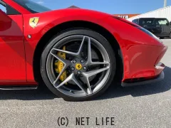 フェラーリ F8スパイダー