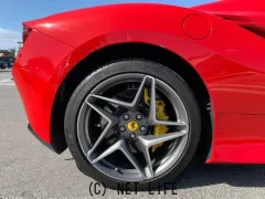 フェラーリ F8スパイダー