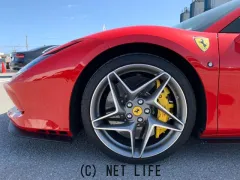 フェラーリ F8スパイダー