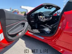 フェラーリ F8スパイダー