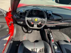 フェラーリ F8スパイダー