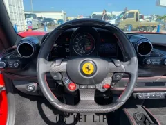 フェラーリ F8スパイダー