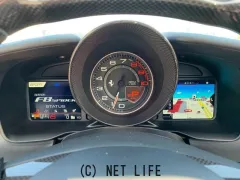 フェラーリ F8スパイダー