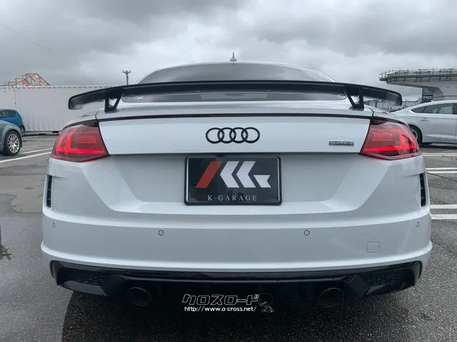 RSデザインリアスポイラー アウディ TT