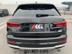アウディ Q3