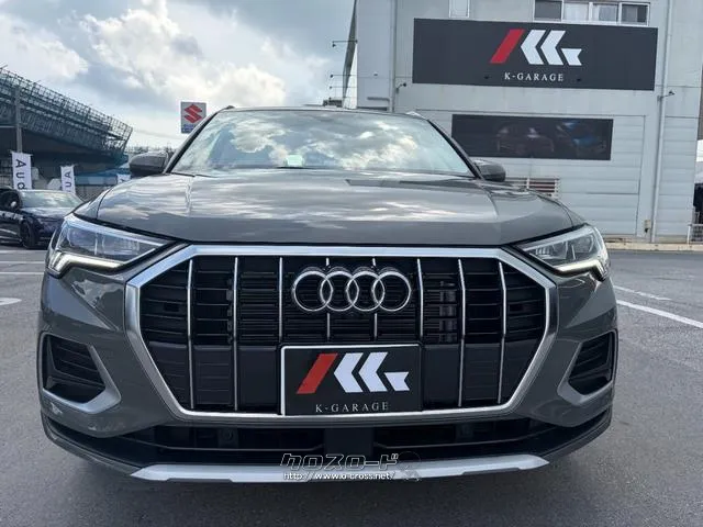 アウディ Q3