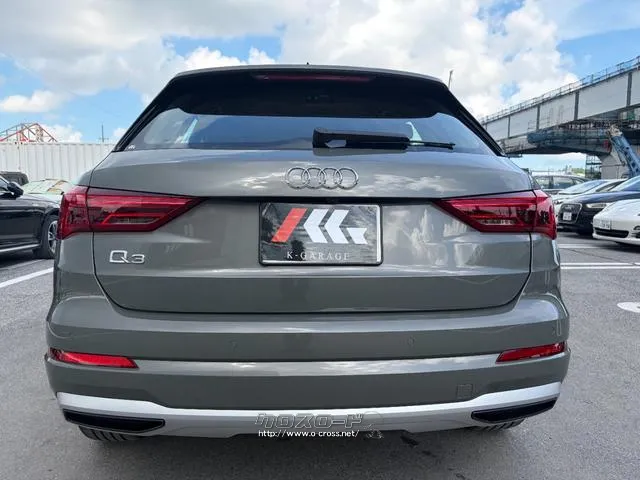 アウディ Q3