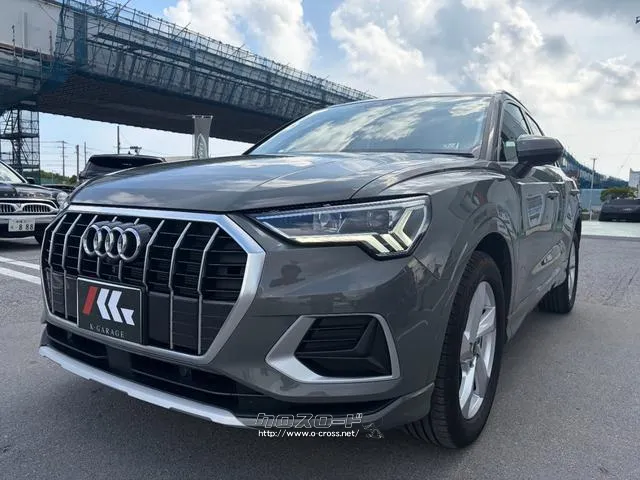 アウディ Q3