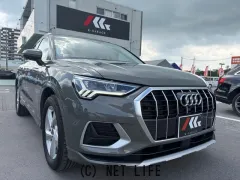 アウディ Q3
