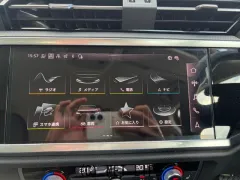 アウディ Q3