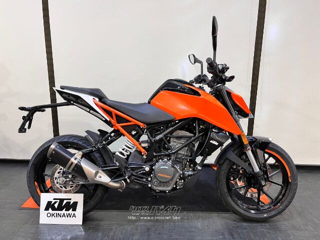 KTM 125 デューク・2018(H30)初度登録(届出)年・ブラックオレンジ