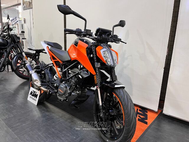 KTM 125 デューク・2018(H30)初度登録(届出)年・ブラックオレンジ
