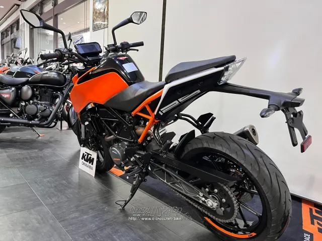 KTM 125 デューク・2018(H30)初度登録(届出)年・ブラックオレンジ KTM 125 デューク・2018(H30)初度登録(届出)年・ブラックオレンジ