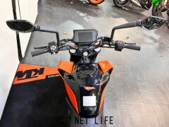 KTM 125 デューク