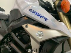 スズキ GSR750