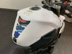 スズキ GSR750