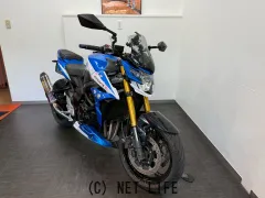 スズキ GSR750