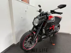 ドゥカティ Diavel
