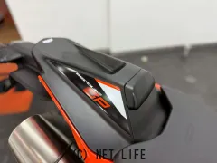 KTM 890 デューク