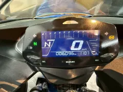 スズキ ジクサーSF250