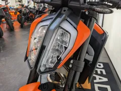 KTM 890 デューク