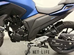 ヤマハ FZ25