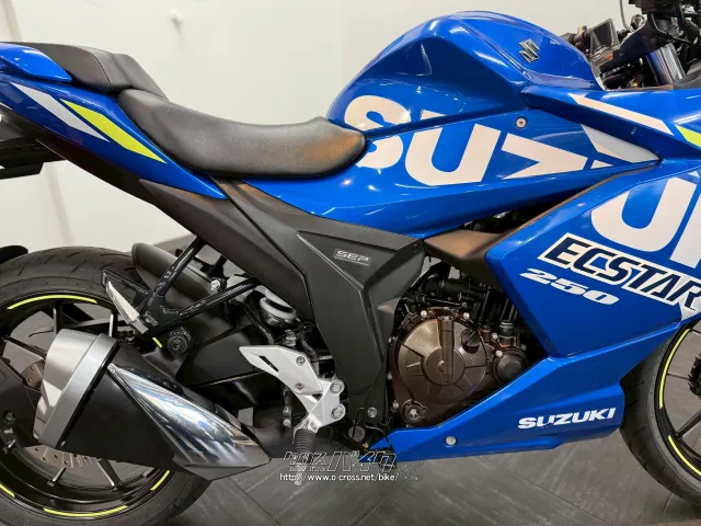 スズキ ジクサーSF250