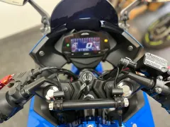 スズキ ジクサーSF250