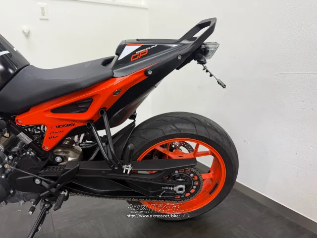 KTM 890 デューク