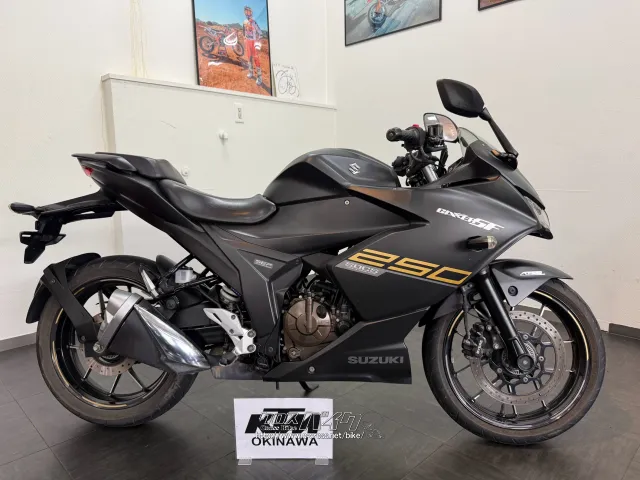 スズキ ジクサーSF250