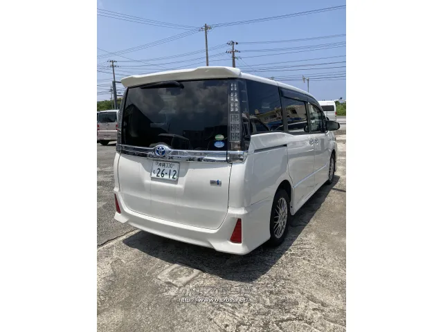 トヨタ ヴォクシー
