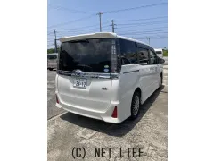 トヨタ ヴォクシー