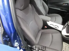 トヨタ プリウス