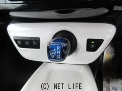 トヨタ プリウス