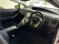 トヨタ プリウス