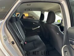 トヨタ プリウス