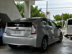 トヨタ プリウス