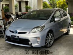 トヨタ プリウス